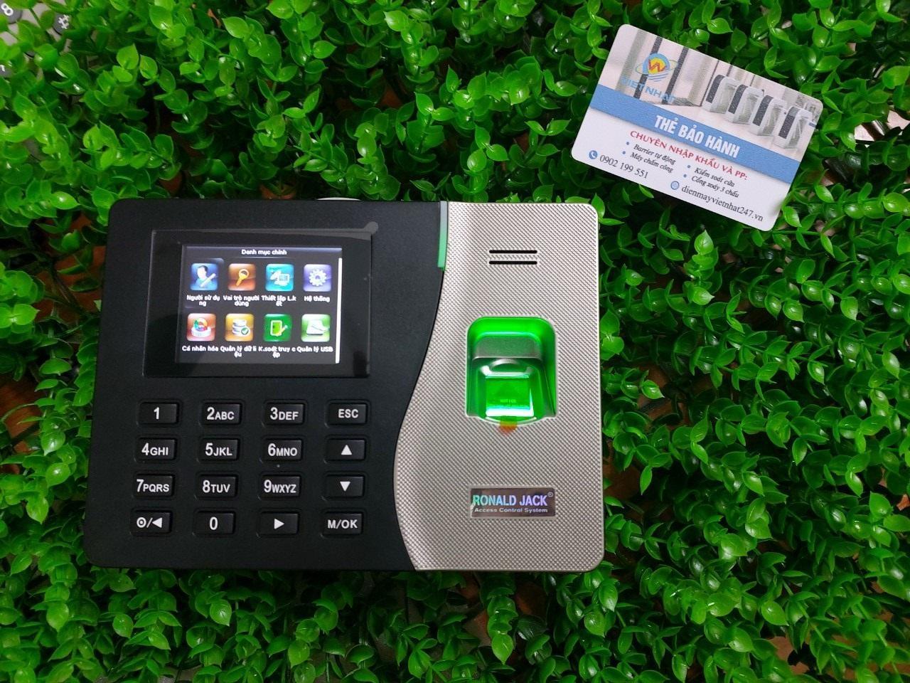 Máy chấm công vân tay RJ800